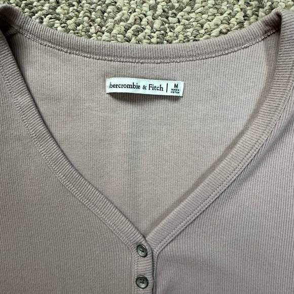 Abercrombie short sleeve bodysuit - Picture 2 of 2